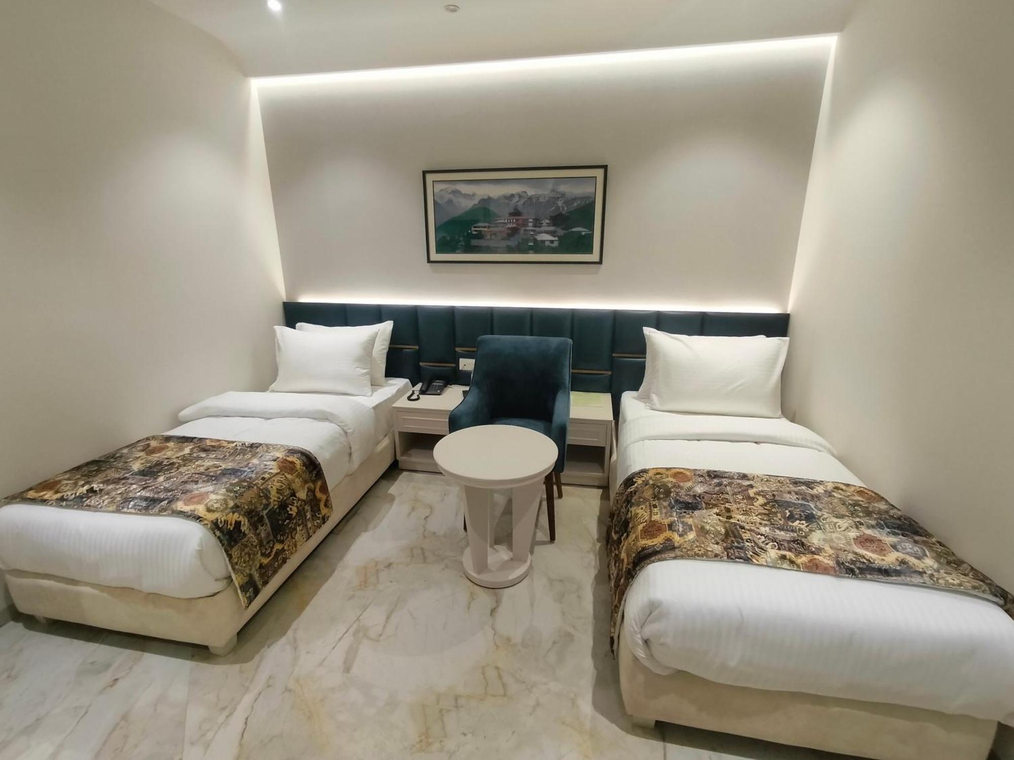 Hiraya Hotels Mohali Extérieur photo