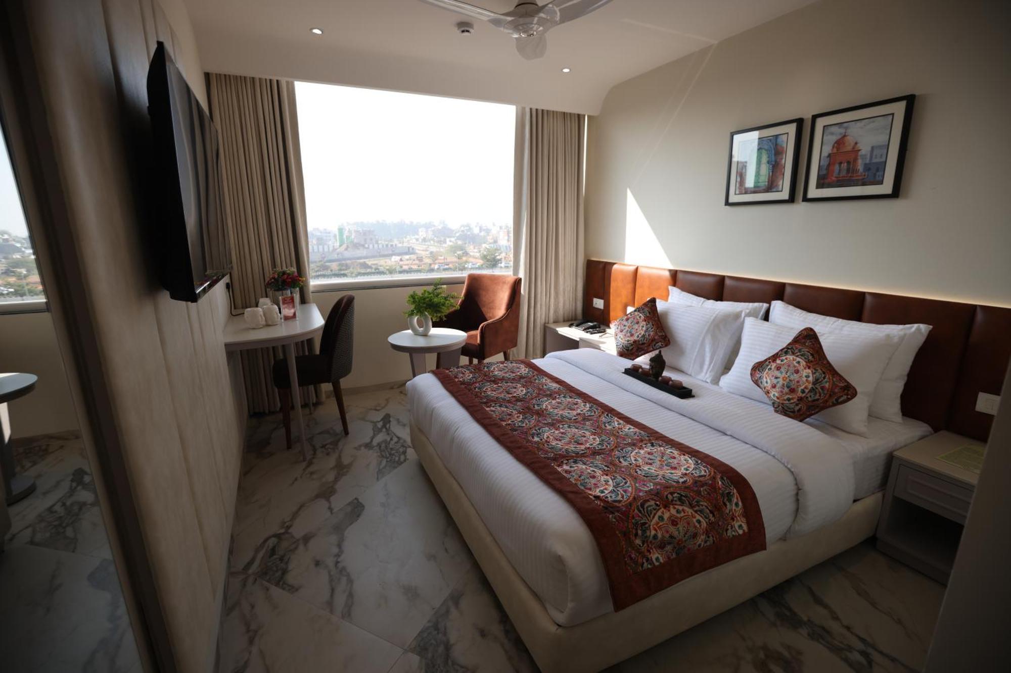 Hiraya Hotels Mohali Extérieur photo
